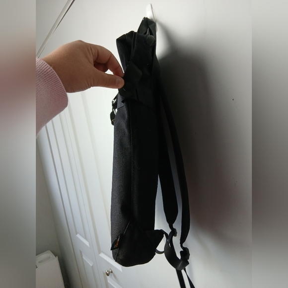 L.L BEAN Mountain 100% Nylon Black Unisexe Backpack Zipper Closure - Picture 4 of 11